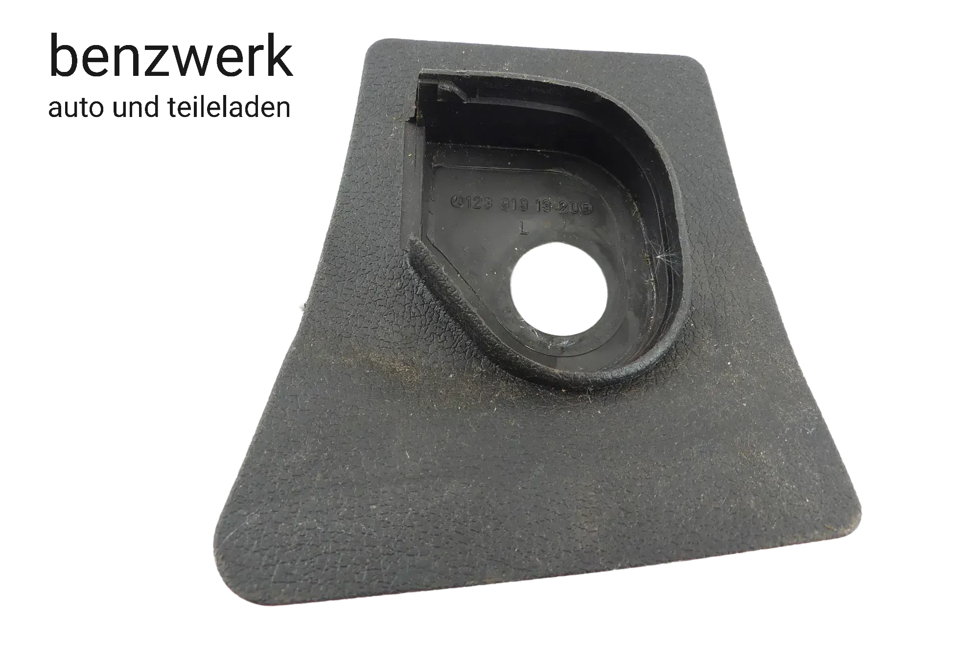 Mercedes W123 1. Serie  Abdeckung Gurtschiene links 1239191320 - Bild 1