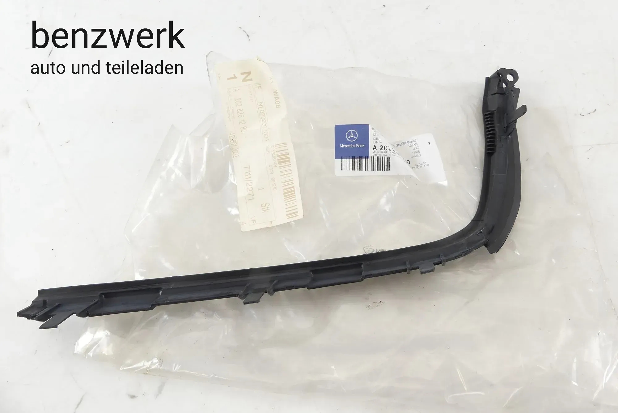 Mercedes W202 Dichtung oben Scheinwerfer rechts NEU NOS 2028261280 ✔️ - Bild 1