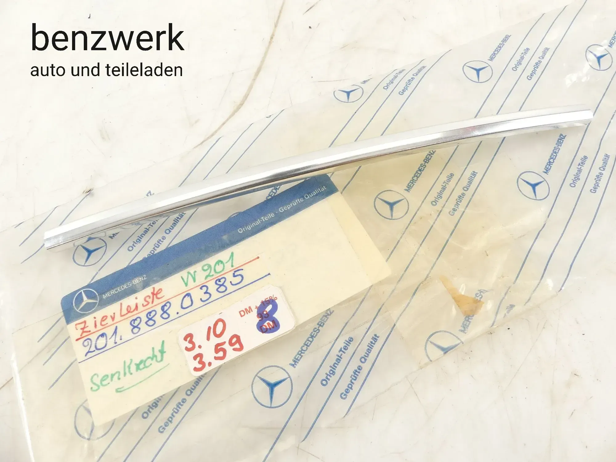Mercedes W201 190 Zierstab Kühlergrill senkrecht NEU NOS 2018880385 ✔️ - Bild 1