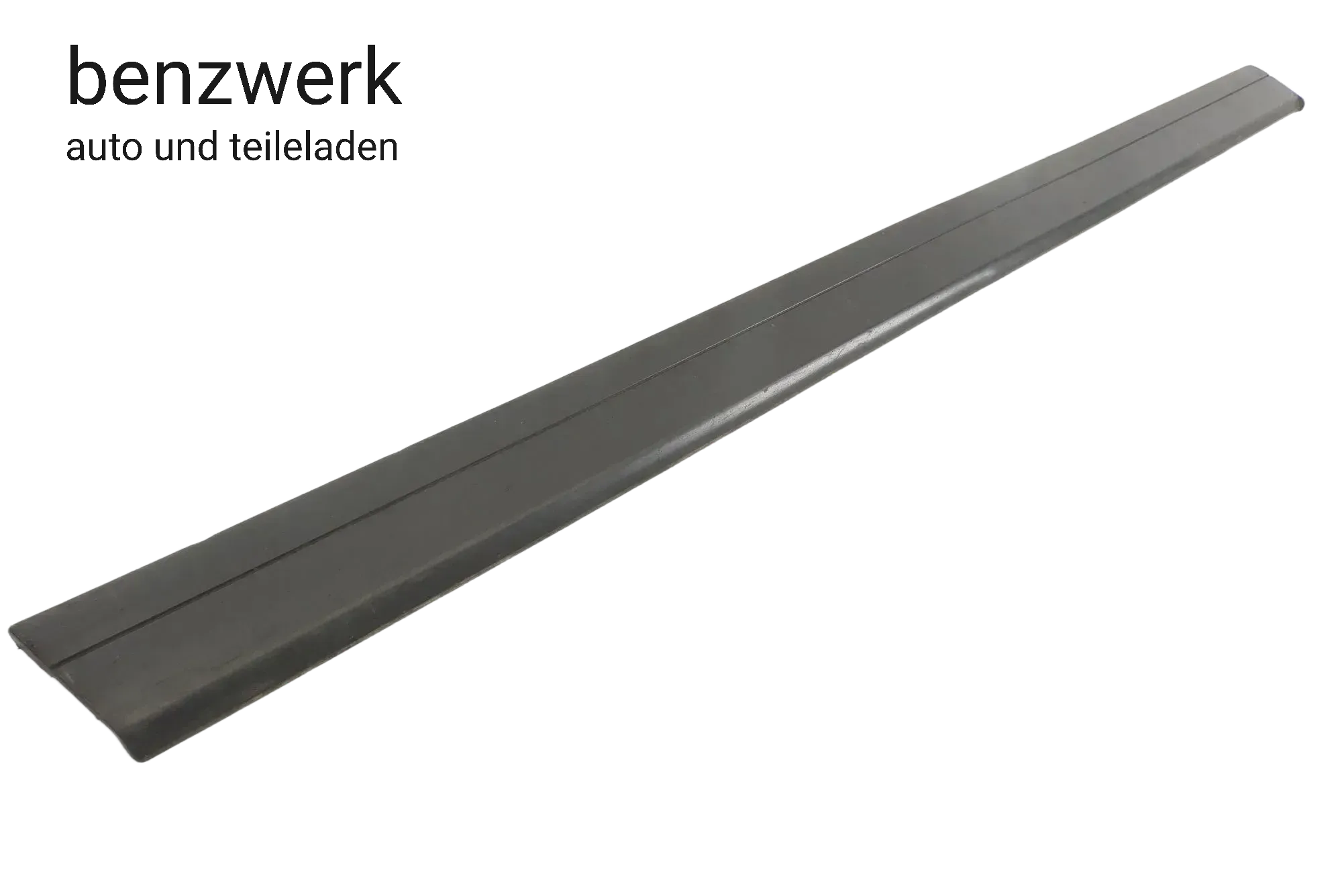 Mercedes E-Klasse W124 Mopf0 -8/89 Zierleiste Tür vorne links unten 1246900362 - Bild 1