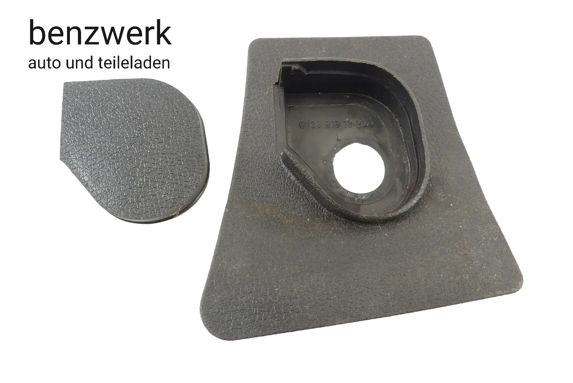 Mercedes W123 1. Serie  Abdeckung Deckel Gurtschiene links 1239191320 1239191520 - Bild 1