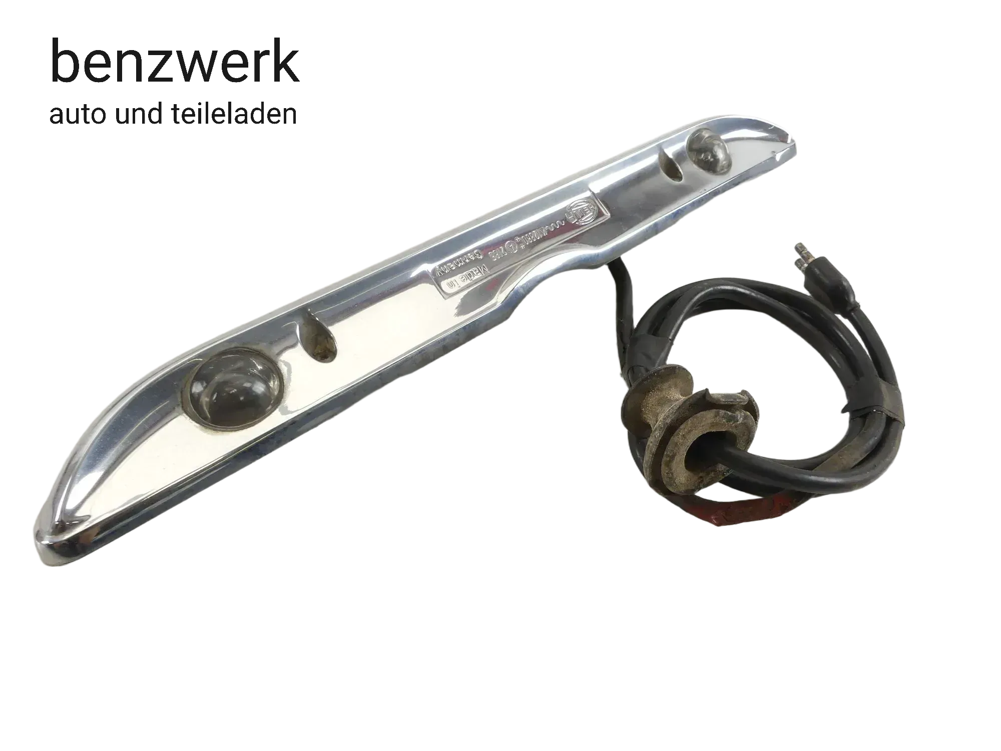 Mercedes W110 W111 Griffleiste Kennzeichenbeleuchtung HELLA K12860 1118205062 ✔️ - Bild 1