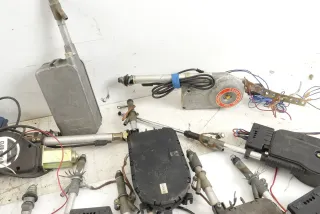 Konvolut 33x Hirschmann BOSCH Elektrische Antennen Mercedes HIT Auta 6000, etc - Bild 7
