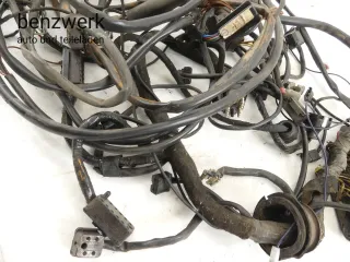 Mercedes W115 W114 Hauptkabelbaum Sicherungskasten 1155400007✔️ - Bild 4