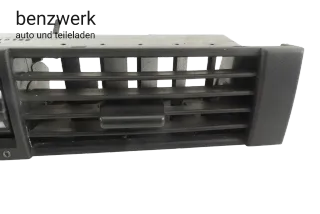 Mercedes W124 Luftdusche Heizungsdüse Luftdüse Armaturenbrett mitte 1248300754 - Bild 4