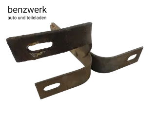 Mercedes W114 /8 Halter Ecke Stoßstange vorne links unten 1148800714 1148800114 - Bild 3